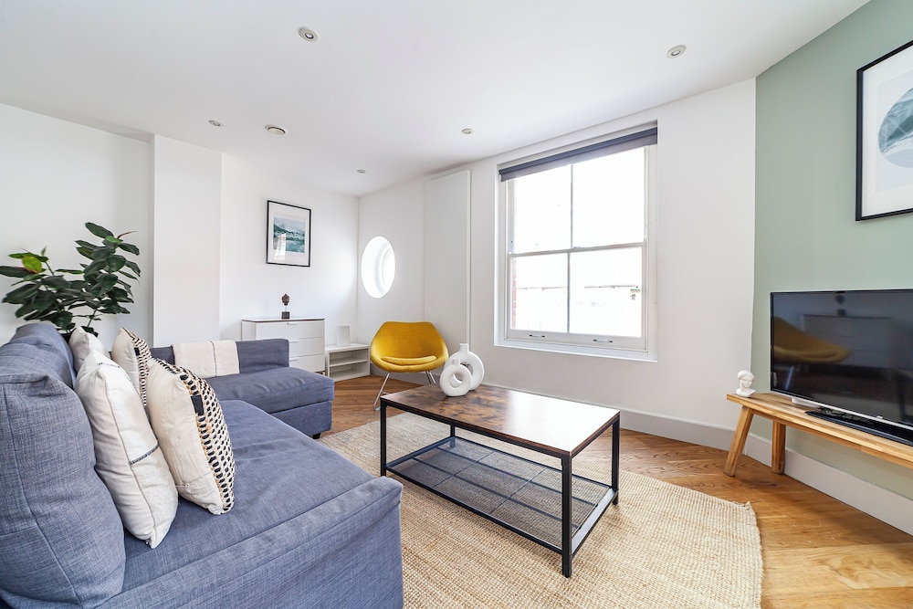 The Old Street Luxury Flat into 3 Bed Apartment in Old Street — 4-Star Luxury Hotel in London, United Kingdom