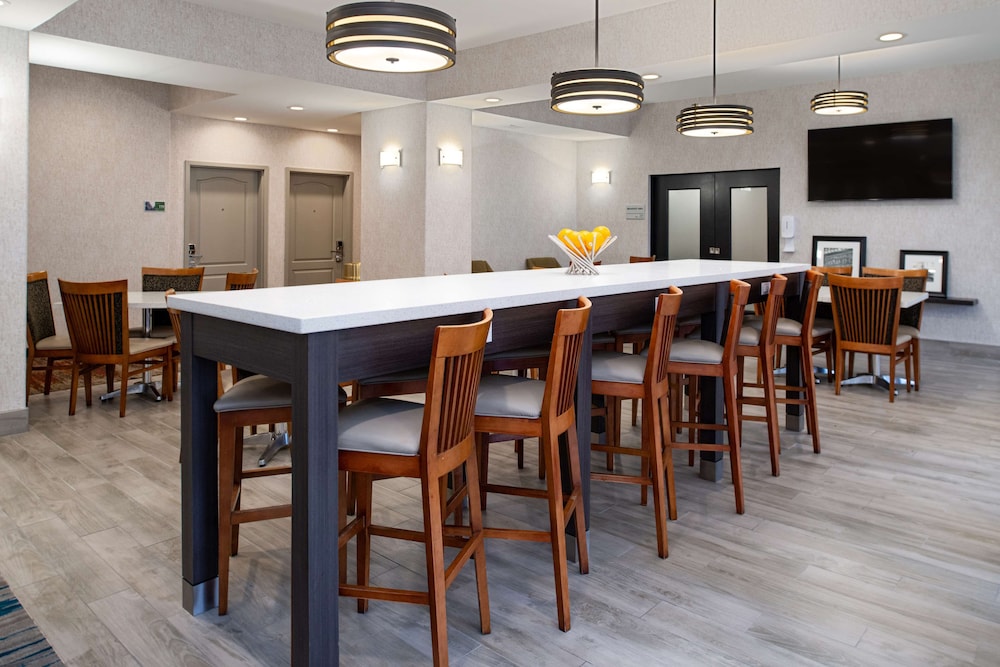 Hampton Inn Kansas City Northeast - photo 67