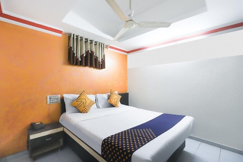 Hotel Ashish