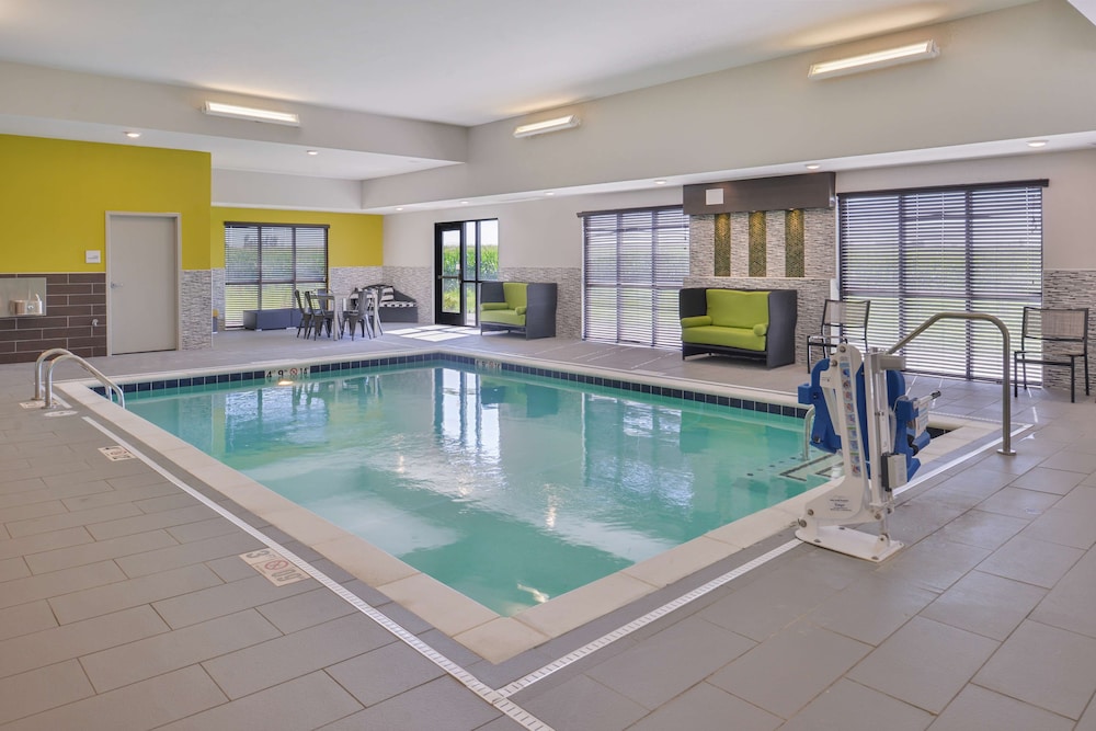 Hampton Inn & Suites Altoona Des Moines - photo 49