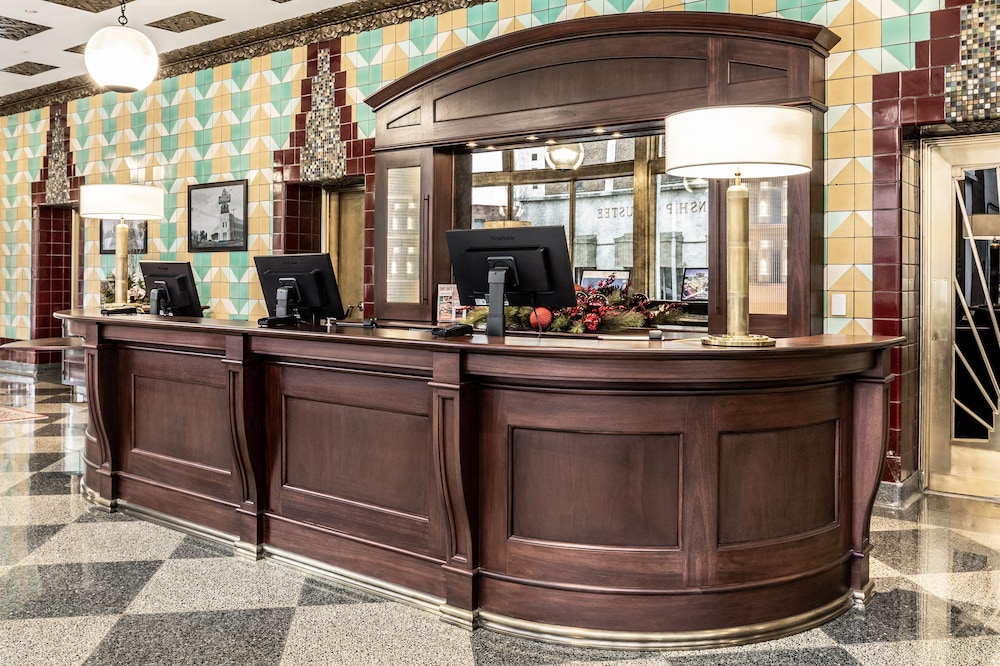 Bottleworks Hotel — Indianapolis — photo 2