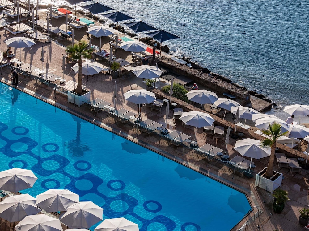 Pullman Cannes Mandelieu — 4-Star Luxury Hotel in Mandelieu-La-Napoule, France
