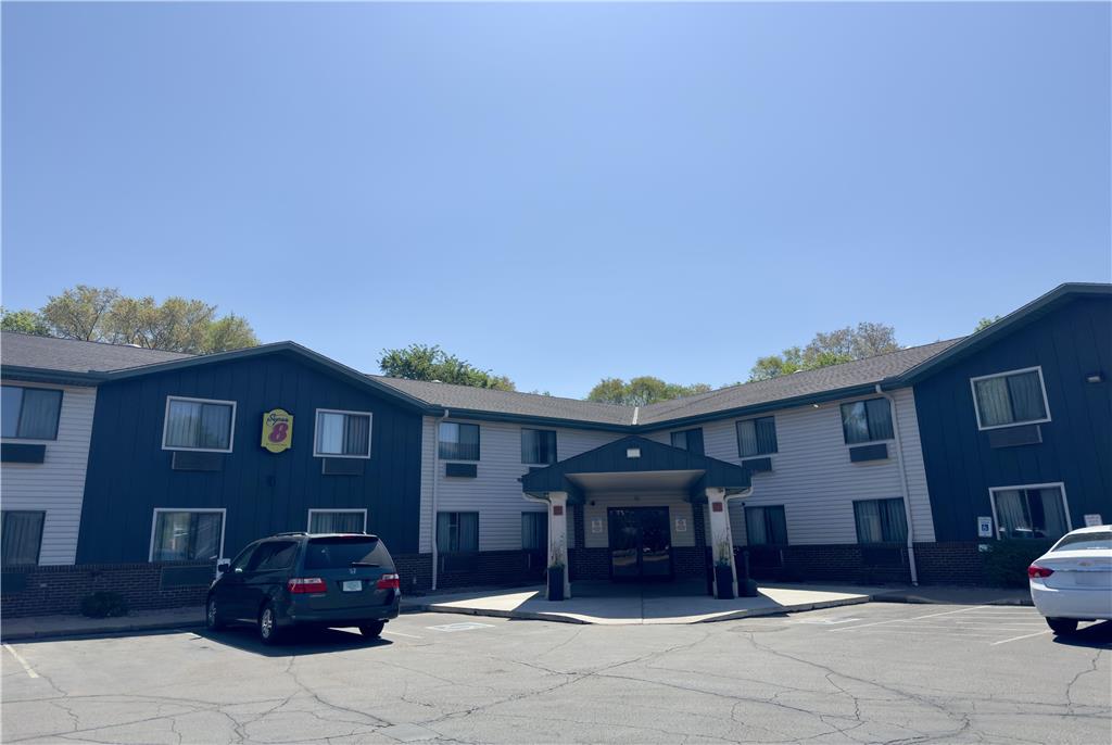 Super 8 by Wyndham Shakopee — hotel in Shakopee