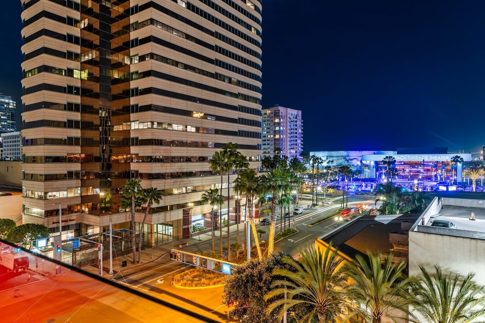 Hotel Mai Downtown Long Beach - photo 93
