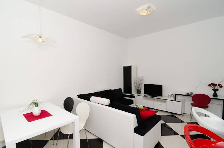Guest House Cinema