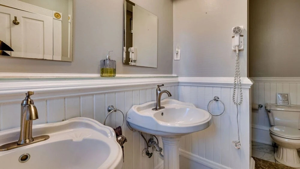 Elegant 2BR on Forsyth Park Savannah - photo 8
