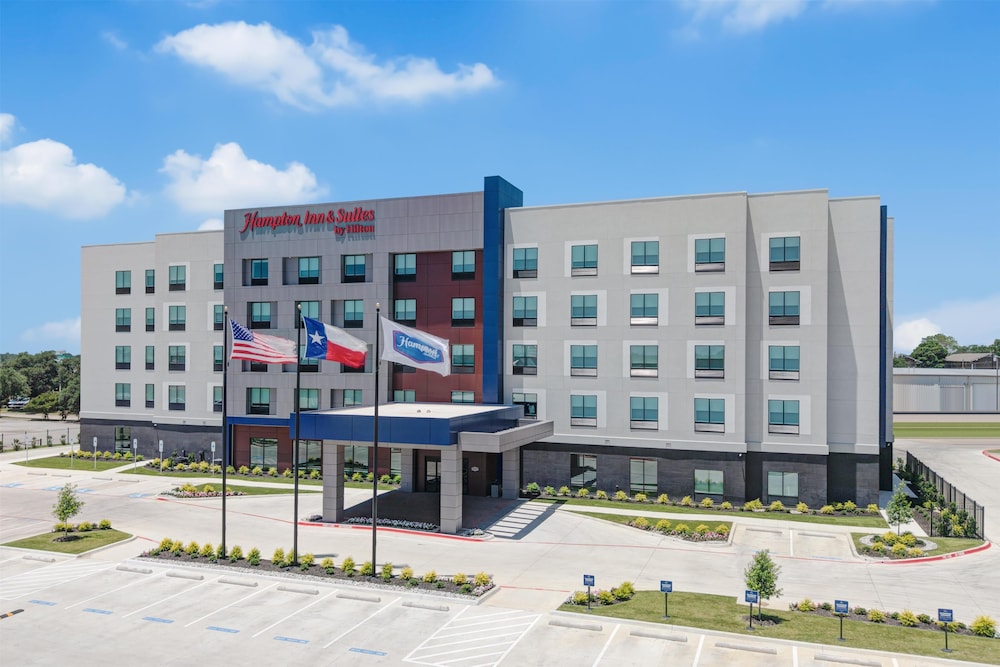 Hampton Inn & Suites by Hilton Irving Hwy 183 - photo 46