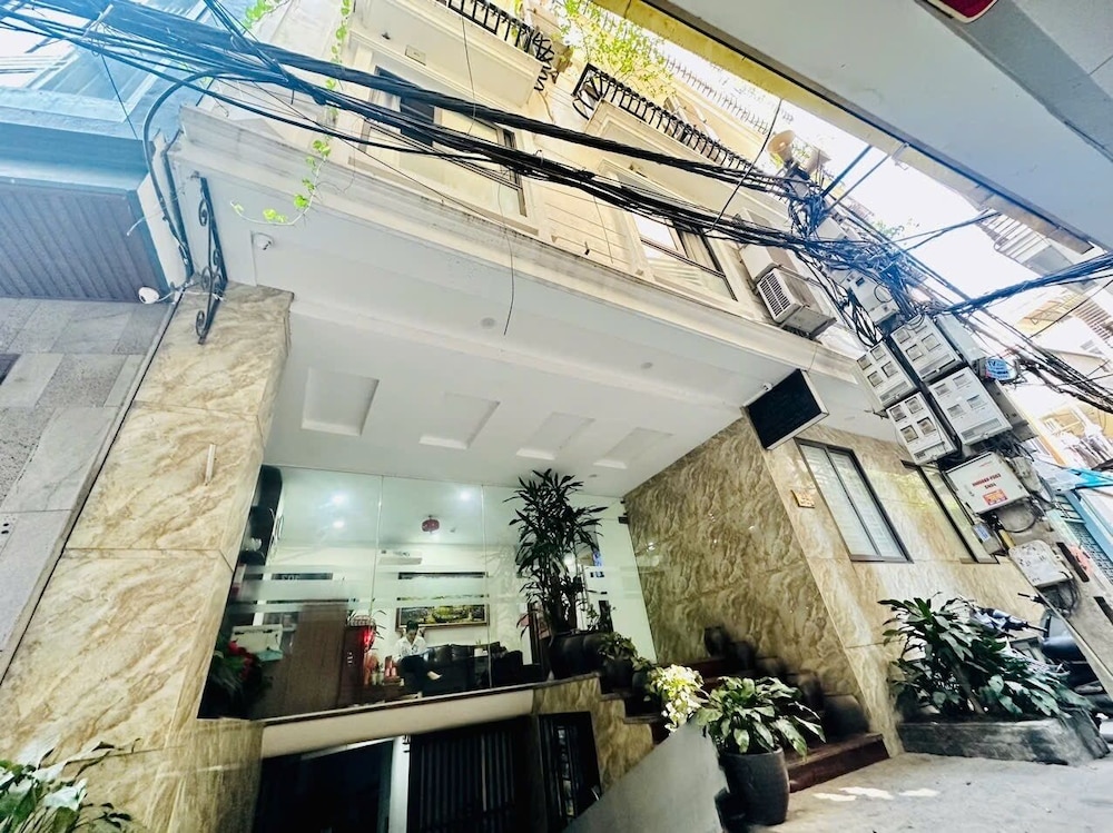 Nine Housing Dao Tan — 4-Star Luxury Hotel in Hanoi, Vietnam