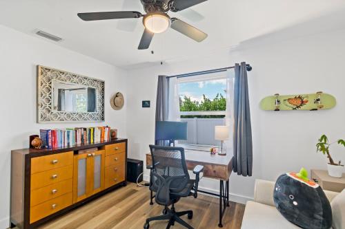 Near Ft Myers Beach Cozy fun 2BD — 4-Star Luxury Hotel in Fort Myers, United States