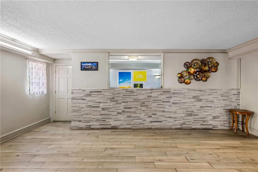 Days Inn by Wyndham Birmingham West - photo 9