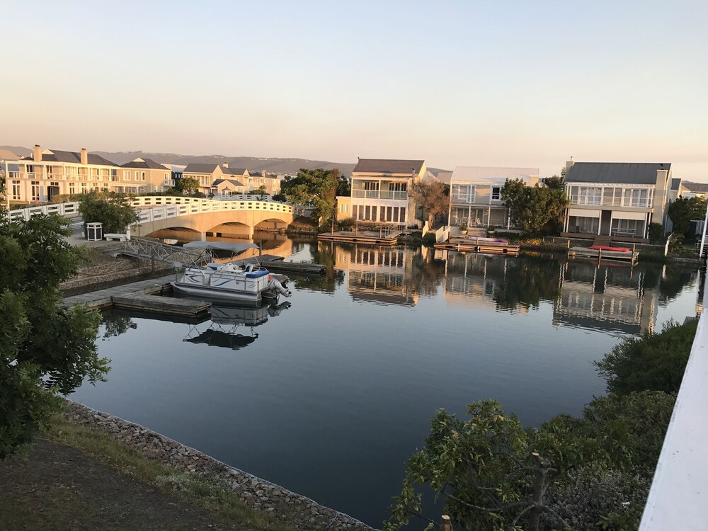 Knysna Luxury Homes — 4-Star Luxury Hotel in Knysna, South Africa