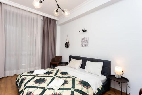 Super Cozy 2BR Apartment In Vake By Wehost