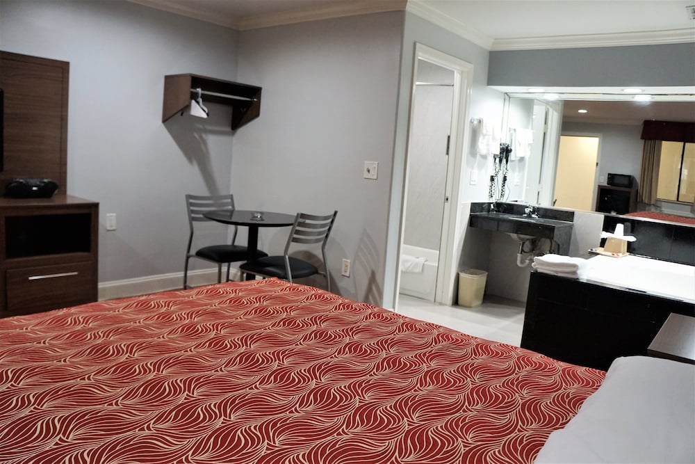 Palace Inn Antoine - photo 13