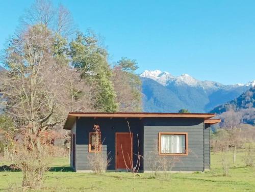Cabaña Kallfü Mahuida in Panguipulli, Chile