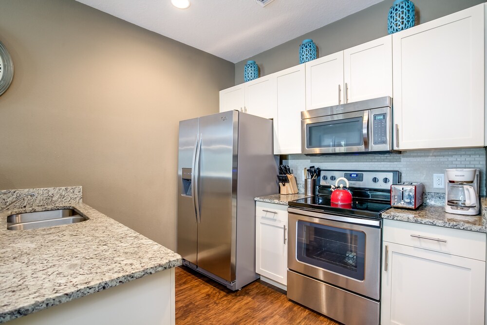 West Lucaya Resort 3 Bedroom Vacation Townhome - photo 11