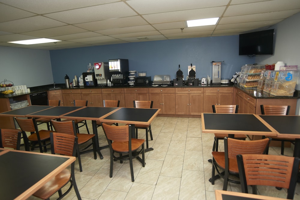 Sandwich Lodge & Resort - photo 73