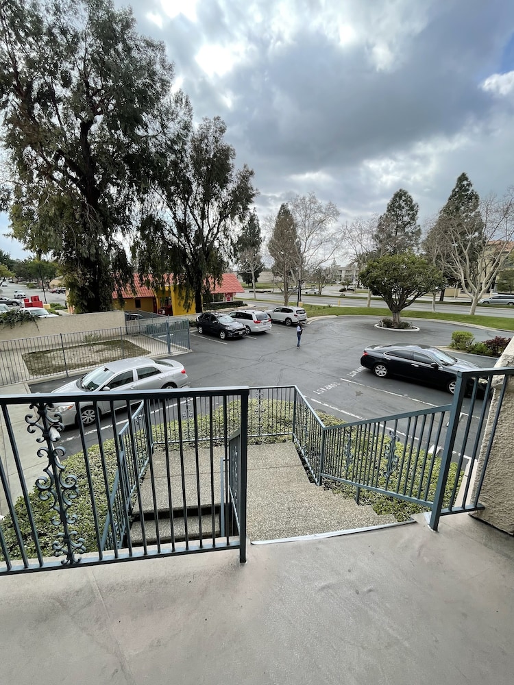 Chino Motel - photo 43