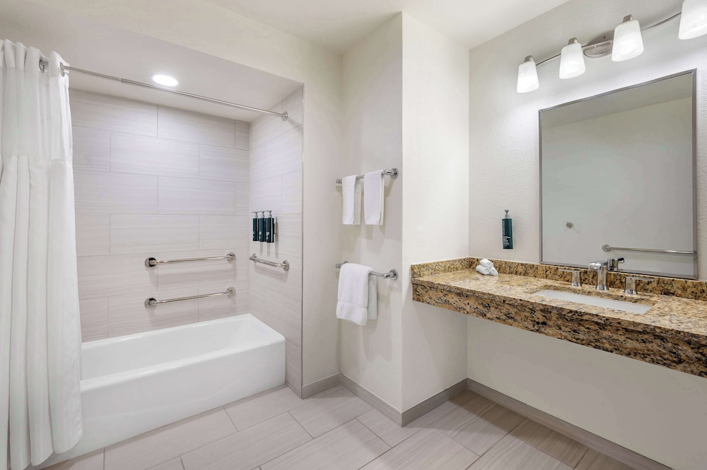 Hilton Vacation Club Varsity Club South Bend IN - photo 31