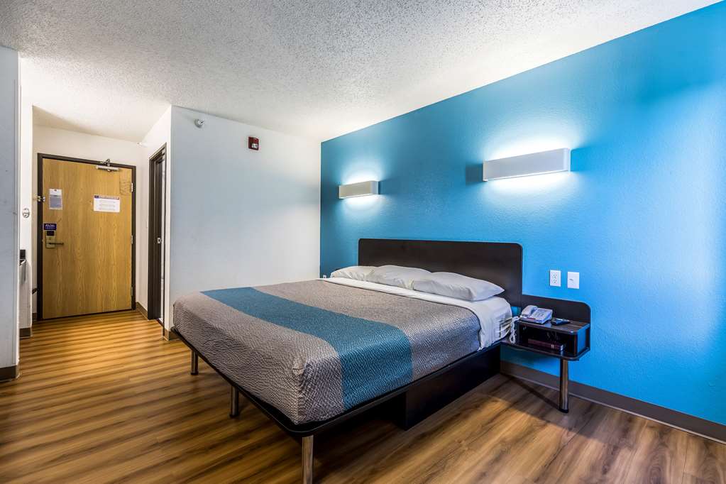 Motel 6 Indianapolis IN Southport - photo 19