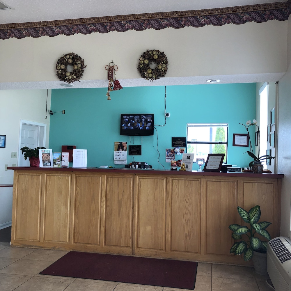 Clairmont Inn - photo 2