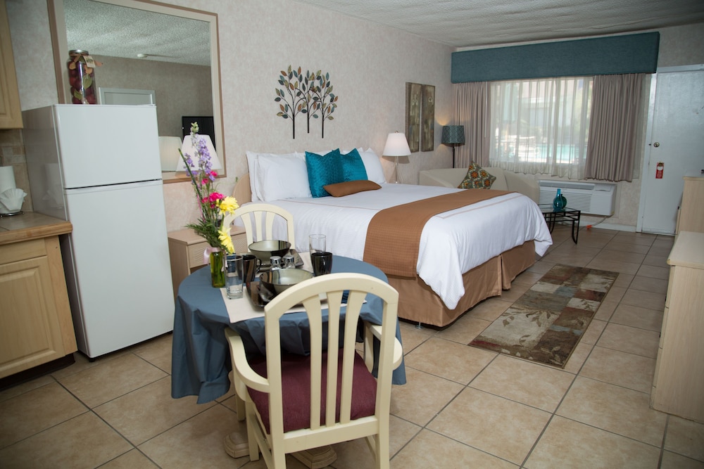 Inn at Deep Canyon - photo 42