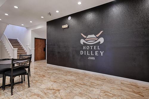 Hotel Dilley Grand - photo 19