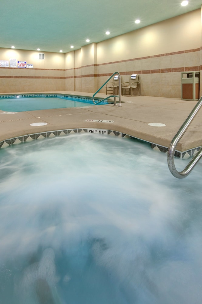 Holiday Inn Express Hotel & Suites Grants Milan - photo 14