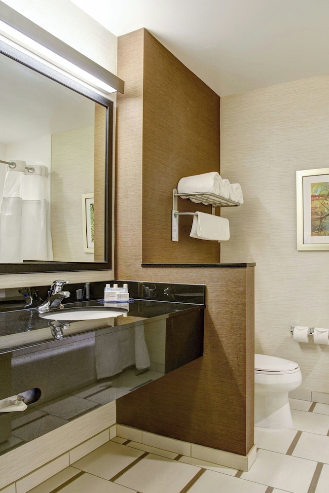 Fairfield Inn & Suites Rochester Mayo Clinic Area St. Marys - photo 14