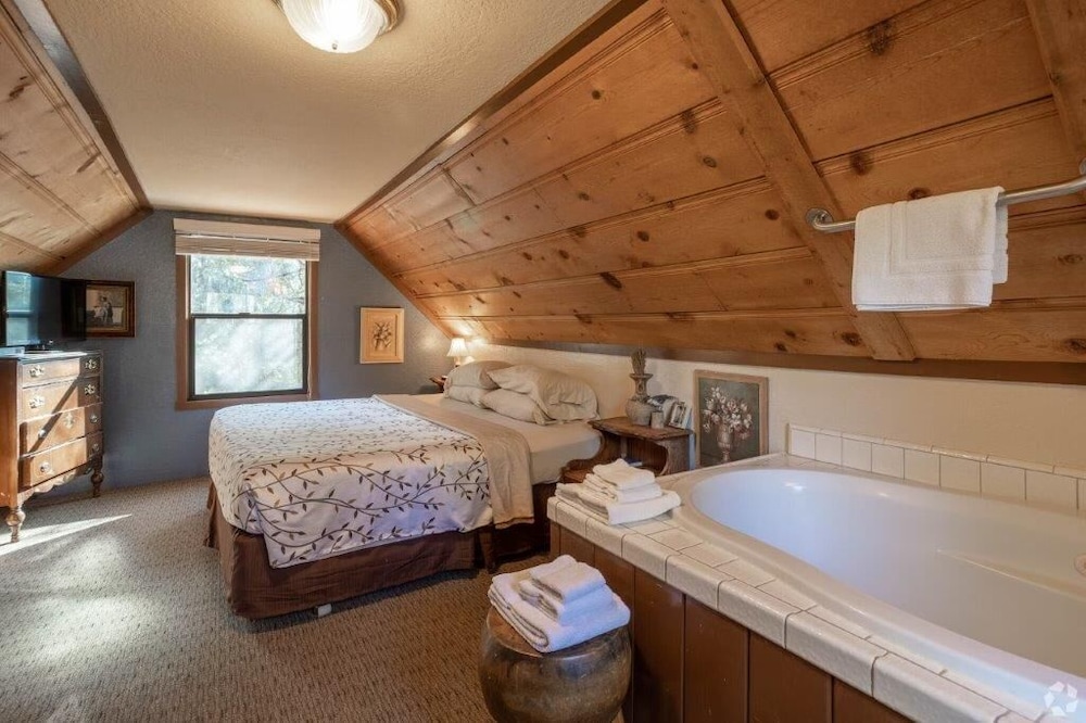 Idyllwild Inn - photo 52