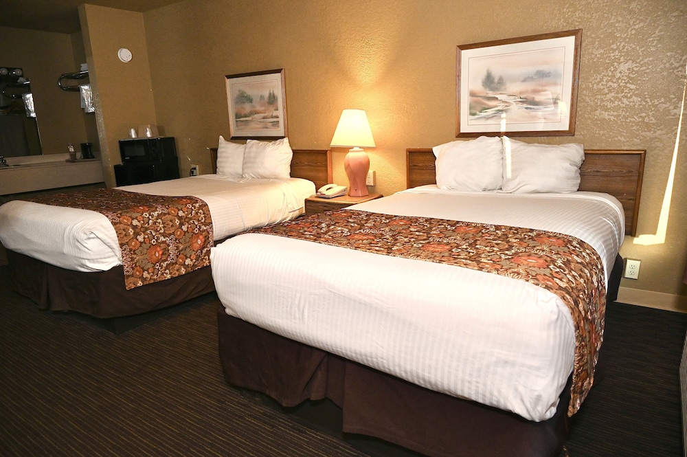 Fortune Inn And Suites Newport - photo 22