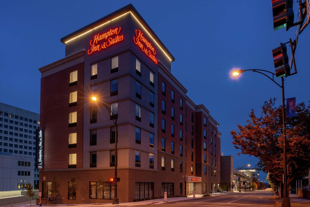Hampton Inn & Suites Winston Salem Downtown - photo 54