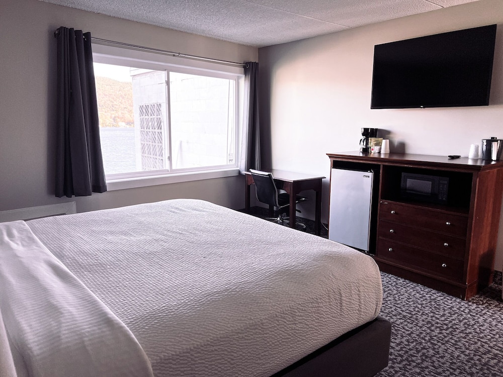 The Georgian Lakeside Resort - photo 10