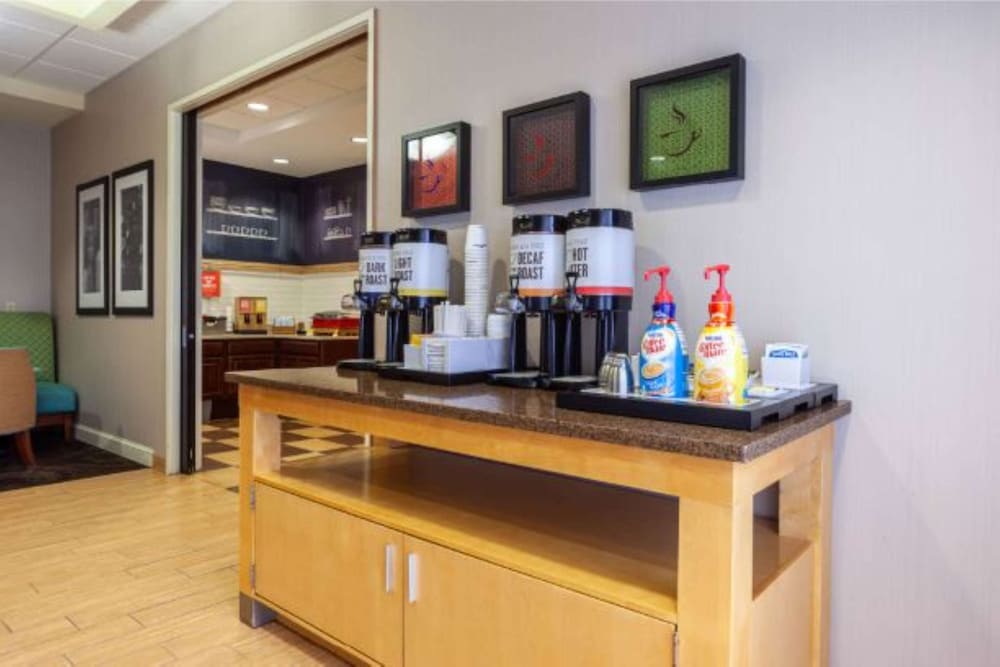 Hampton Inn Martinsburg South Inwood - photo 46