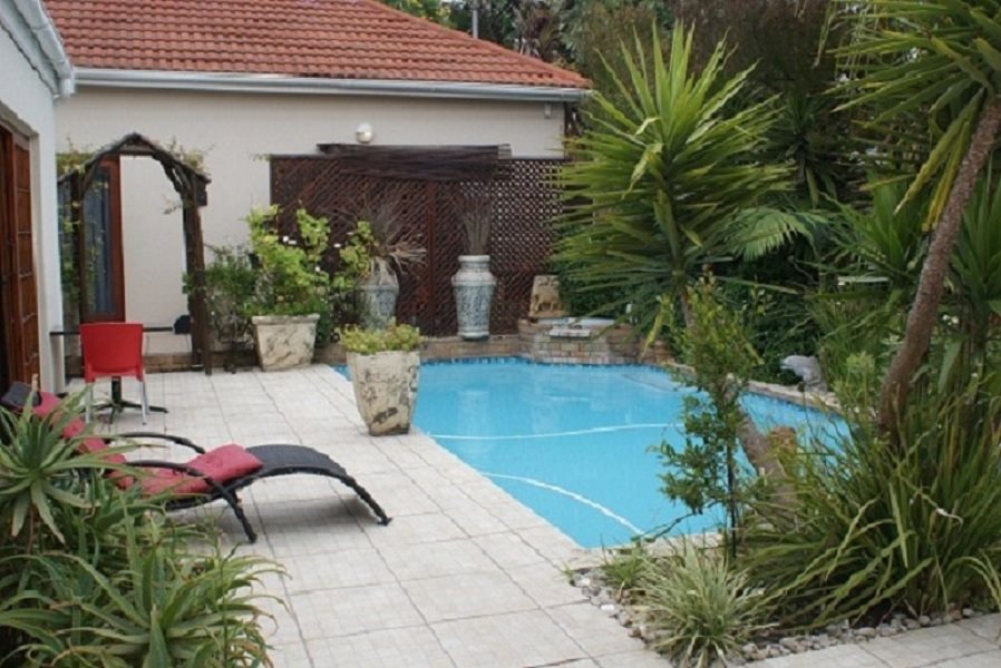 Thyme on Forest Drive - carbon neutral hotel in Cape Town