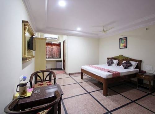 Hotel Adithya Central