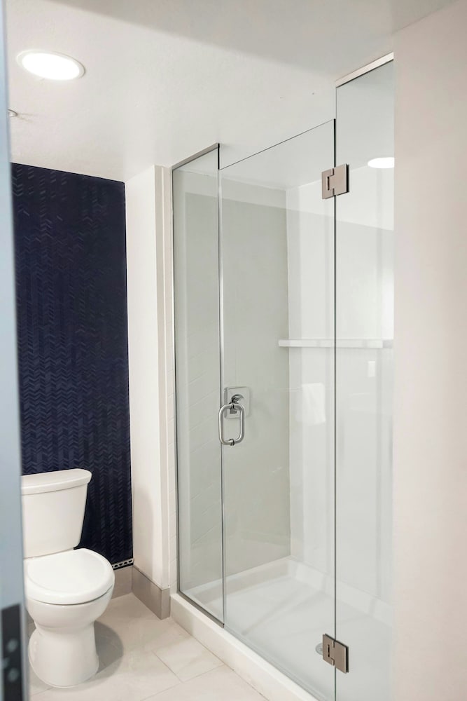 Fairfield Inn & Suites by Marriott Louisville Airport - photo 8
