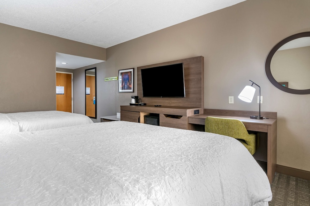 Hampton Inn & Suites Louisville East - photo 16