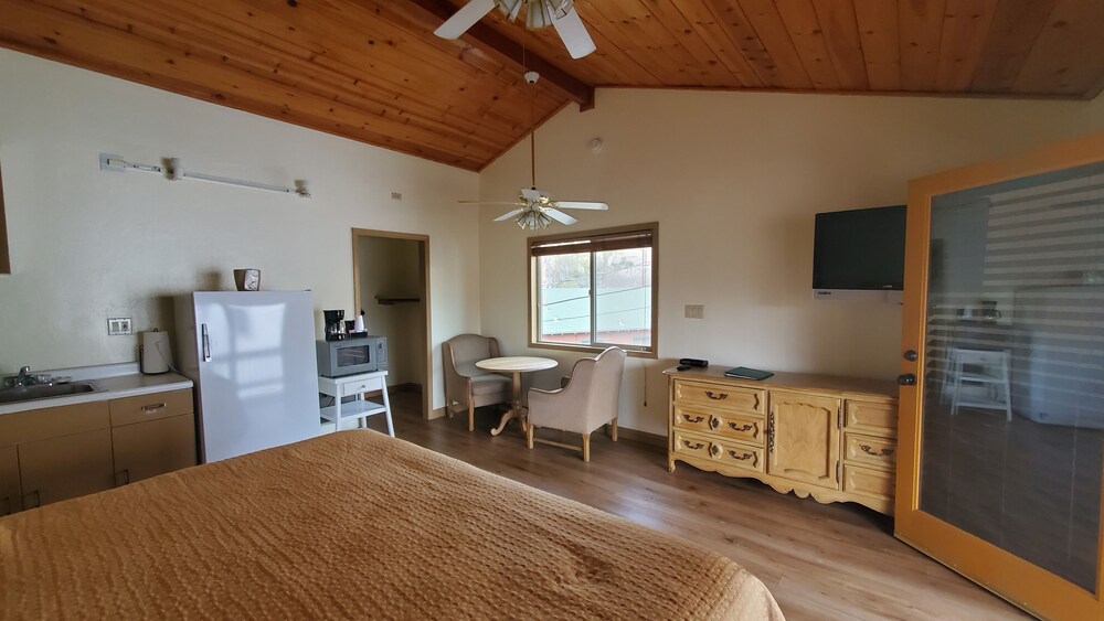 Kernville Inn - photo 35