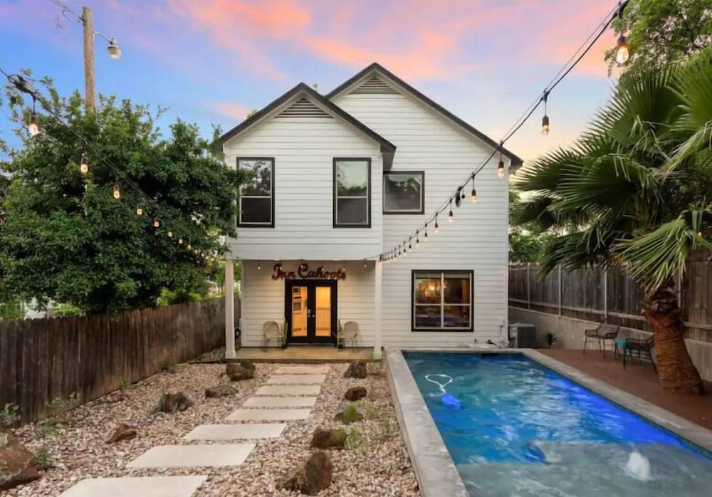 Single Malt Manor Downtown Austin - last minute hotel in Austin