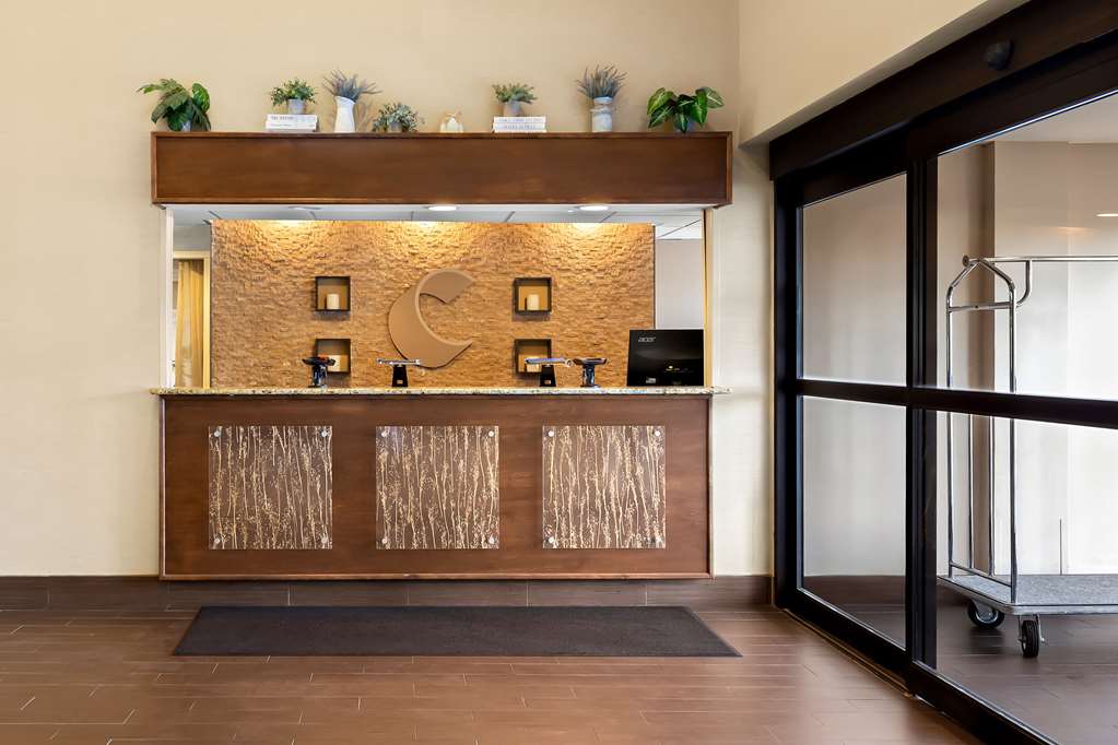 Comfort Inn St. Louis Westport Event Center - photo 4