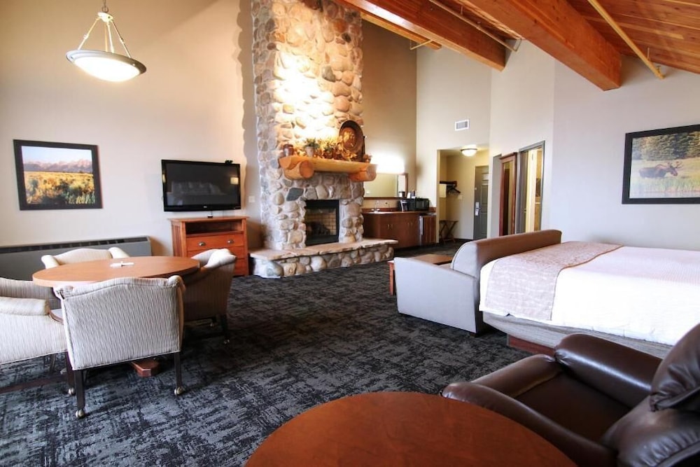 Casper C'mon Inn Hotel & Suites - photo 14