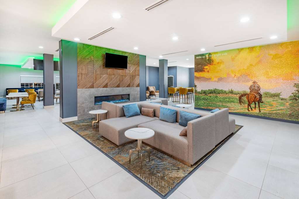 La Quinta Inn & Suites by Wyndham Pharr RGV Medical Center - photo 6