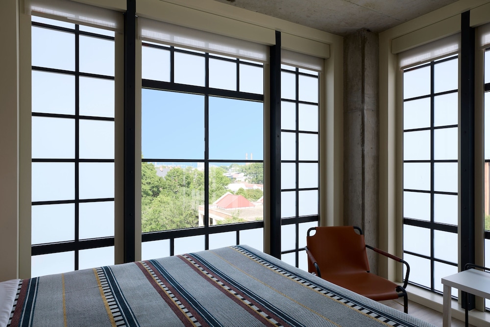 Moxy Charleston Downtown - photo 19