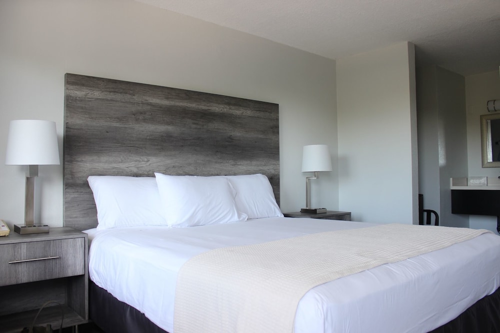 Riverleaf Inn Mission Valley - photo 14