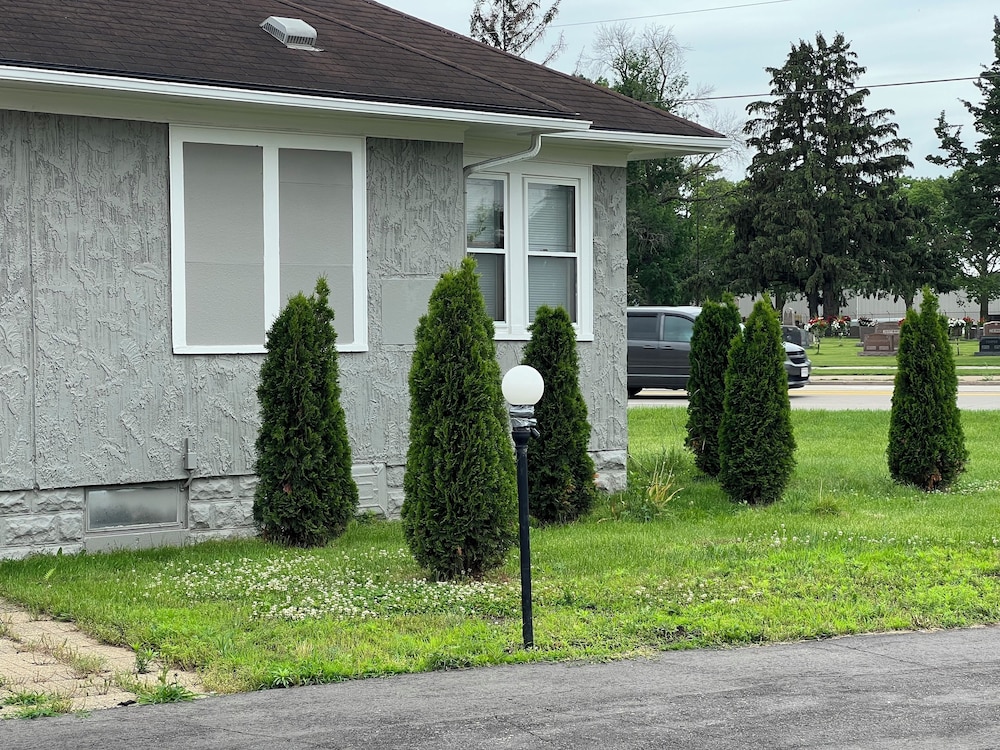 Welch Motel - photo 17
