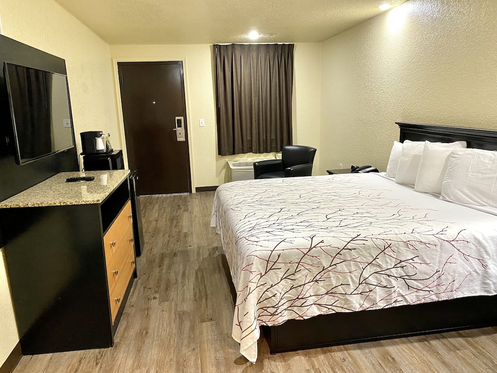 Travelers Inn Elizabeth City - photo 11