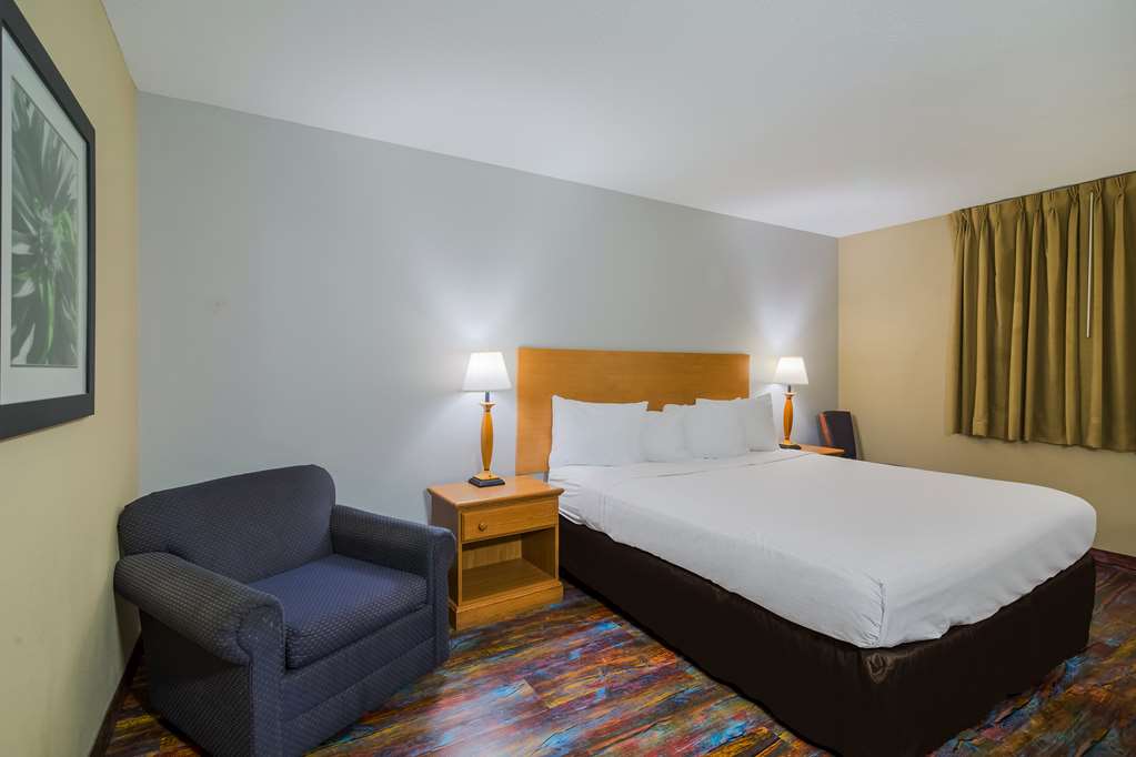 Americas Best Value Inn Fargo - photo 21