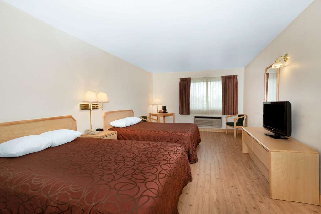 Inn at Lander Travelodge by Wyndham - photo 10