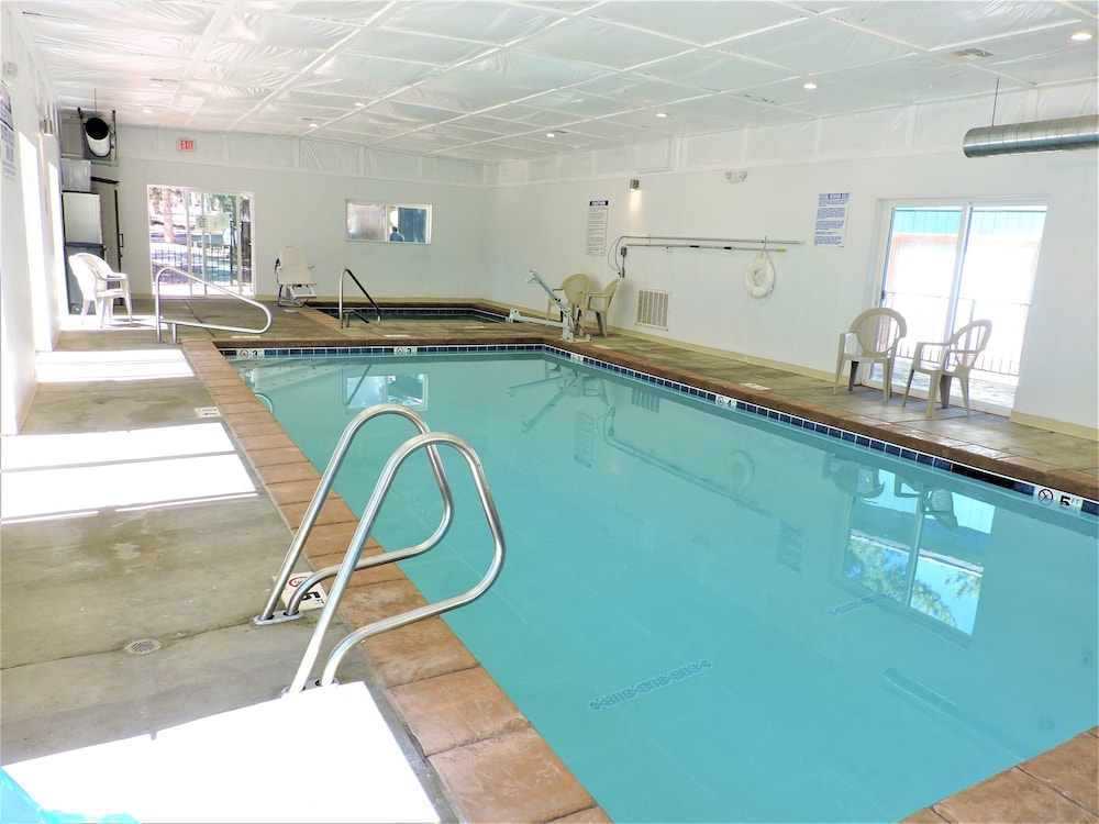 Pinewoods Resort - featured photo