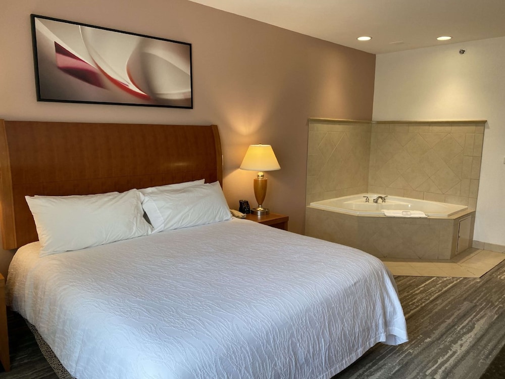Hilton Garden Inn Columbia - photo 13